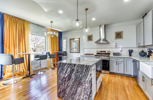 Norwood House | Walk to Amphitheater: Birmingham Retreat w/Games