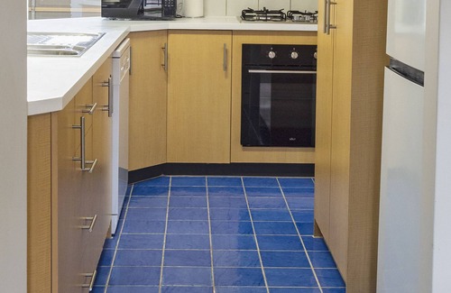 Wannanup House | Walk to Avalon Bay