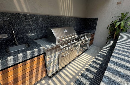 Avandaro House | Walk to Avandaro center, 6 bedrooms, private pool, jacuzzi, firepit, karaoke