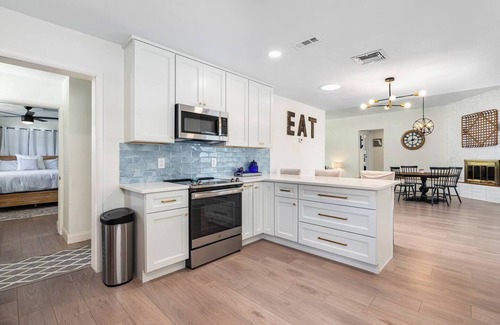 Ortona Park House | Walk to Beach – 3BR w/Heated Pool & Fenced Yard