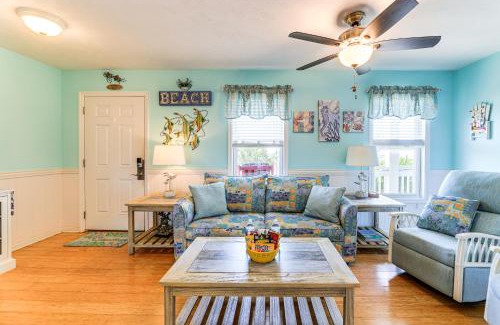 Surf City Apartment | Walk to Beach and Pier Quiet Retreat in Surf City