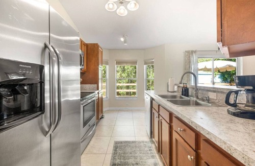 Vilano Beach House | Walk to Beach, Fenced, Pet & Family Friendly