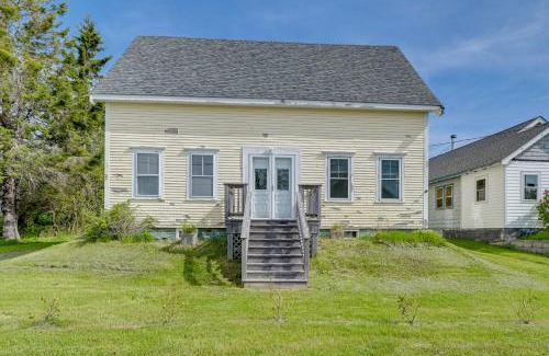 Lubec House | Walk to Beach House with Deck and Yard in Lubec!