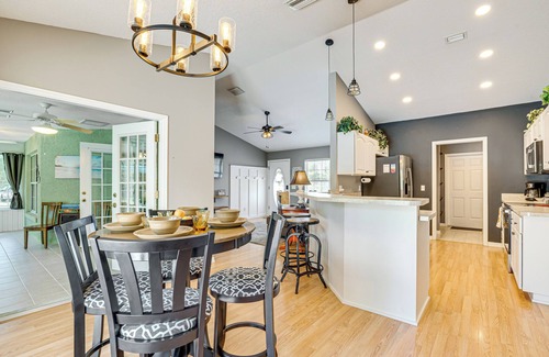 Crystal River House | Walk to Boat Ramp: Dunnellon Home w/Private Yard!