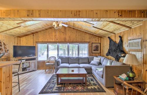 Friendship House | Walk to Castle Rock County Park Rustic Cabin