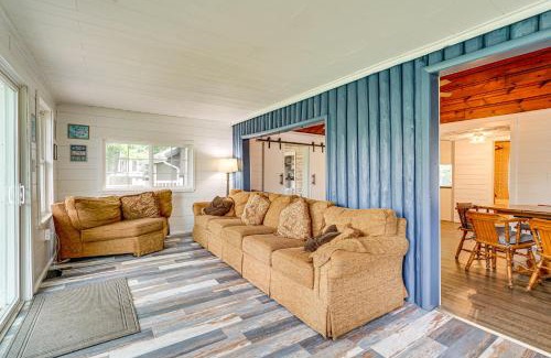 Allenton House | Walk to Cranberry Lake Quaint Family Cottage