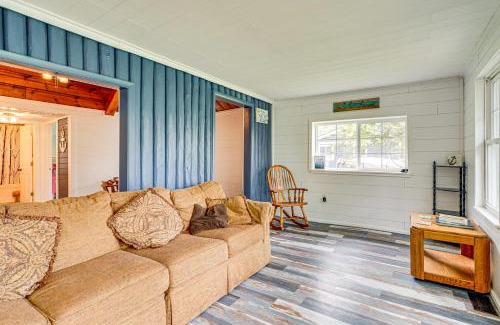 Allenton House | Walk to Cranberry Lake Quaint Family Cottage