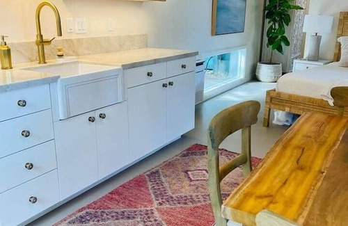 Sebastopol House | Walk to Downtown Sebastopol * Luxe Vacation Studio