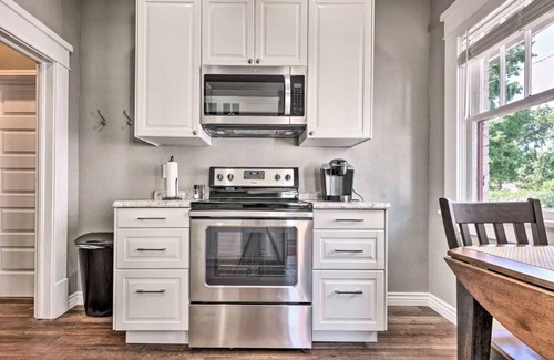 North End Cottage | Walk to Downtown!