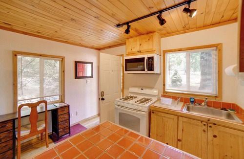 Lake County Cottage | Walk to Golf Course: Cobb Mountain Nature Escape