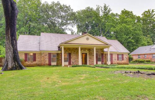 Whitehaven House | Walk to Graceland Spacious Memphis Home!