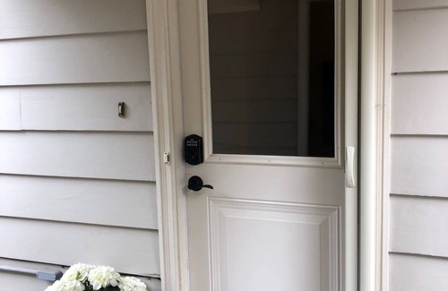 Coeur d'Alene Cottage | Walk to Lake, DT CdA & hike Tubbs Hill. Perfect location & brand new everything!