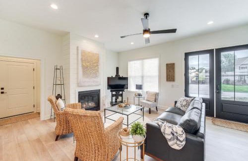 Madison-on-the-Lake House | Walk to Lake Erie Sleek Retreat with Screened Patio