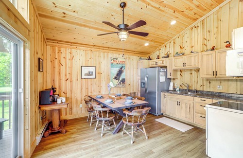 Kelleys Island House | Walk to Lake: Kelleys Island Gem w/Deck!