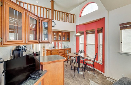 Lake Havasu City Cabin | Walk to London Bridge Beach: Lake Havasu Cabin!