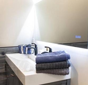 Harters Heights House | Walk to ND, Hot Tub, Lux Kitchen, Pet Friendly