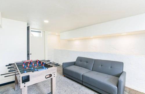 Harters Heights House | Walk to ND, Hot Tub, Lux Kitchen, Pet Friendly