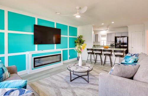 North Carolina Coast Apartment | Walk to Ocean Carolina Beach Condo with 2 Balconies