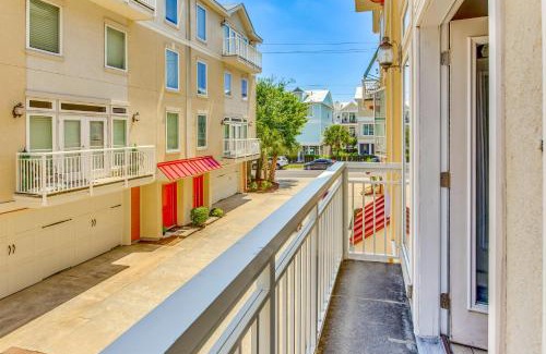 Myrtle Beach House | Walk to Ocean Myrtle Beach Townhome with Balcony!
