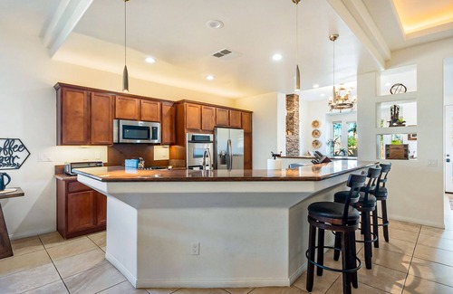 La Quinta Cove House | Walk to OldTown Close! 25%-off 7 nights - King Beds - Pool/Spa 3br# 066781