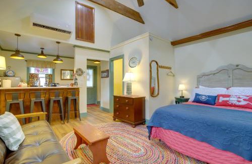 Cambridge Apartment | Walk to Park and River Dog-Friendly Cambridge Gem