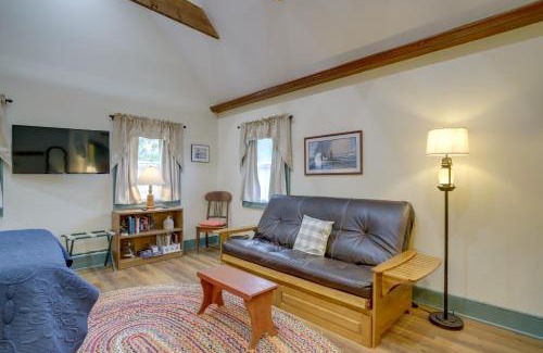 Cambridge Apartment | Walk to Park and River Dog-Friendly Cambridge Gem