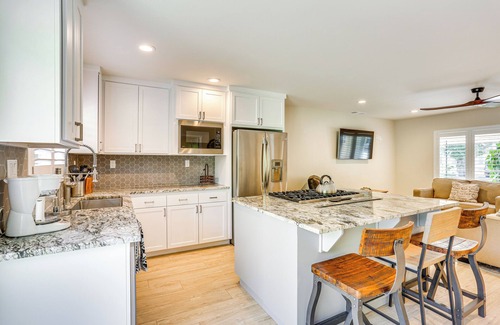 Benton Tract House | Walk to Park & Aquatic Center: Airy Redding Home!