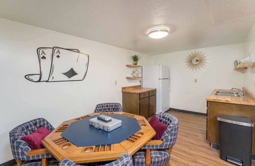 Kellogg House | Walk to Silver Mtn Resort, Game Room & Hot Tub!