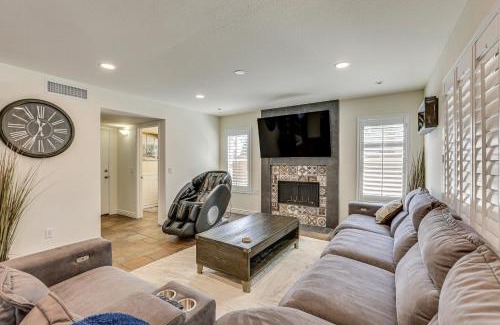 La Buena Vida House | Walk to State Farm Stadium Spacious Home with Patio