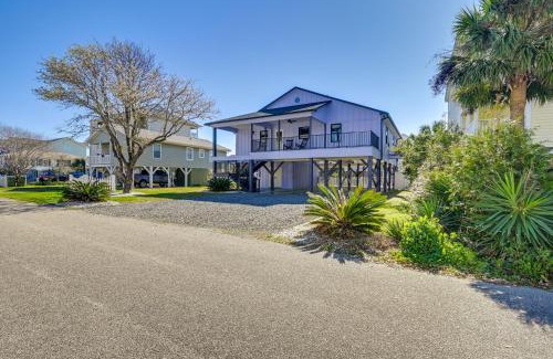 Surfside Beach House | Walk to Surfside Beach Poolside Oasis