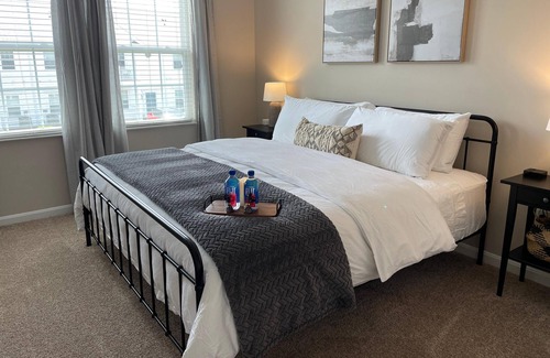 Westerville Apartment | *Walk To The Park*2BR*Washer+Dryer*Pool*Gym