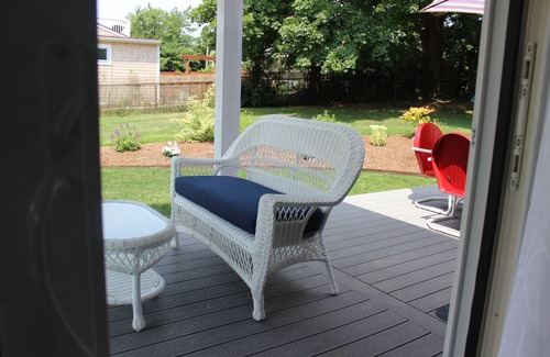 Newport East Apartment | Walk to Two Beaches!