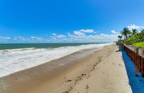 Summerplace House | Walk to Wabasso Beach Home with Hot Tub and Bikes