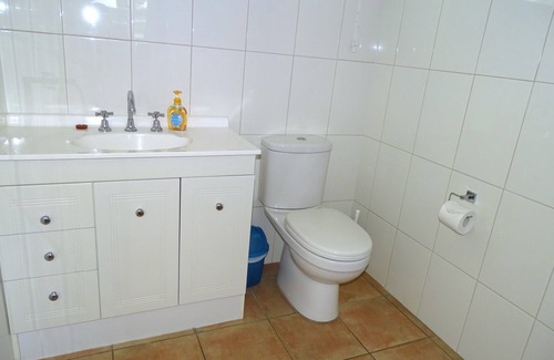 Port Vincent House | Walk to Wharf, beach and shops. Large Shed for boat or extra dining