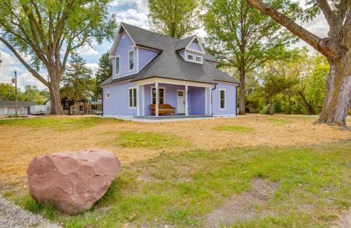 Holt House | Walk to Winery Family-Friendly Holt Getaway