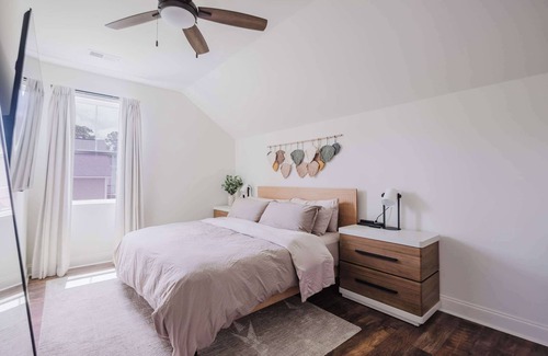 Bluffton House | Walk2OldTown! Modern Lux Private Carriage House