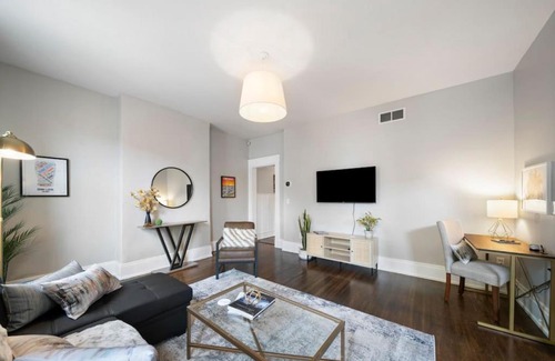 Over-the-Rhine Apartment | Walkable 2BR near Findlay Market Downtown UC
