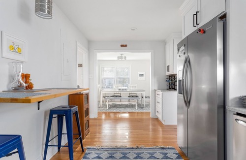 North Charleston House | Walkable to all things Park Circle!