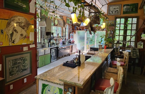 Castle Hayne Cabin | Walker World, a world created from the past that allows you to be present.