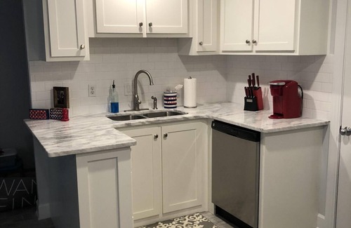 Oxford Condo | Walking distance to stadiums! Perfect for Parents Weekend!