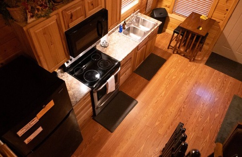 Byrdstown Apartment | Walleye Point - 1 Minute from Dale Hollow Lake