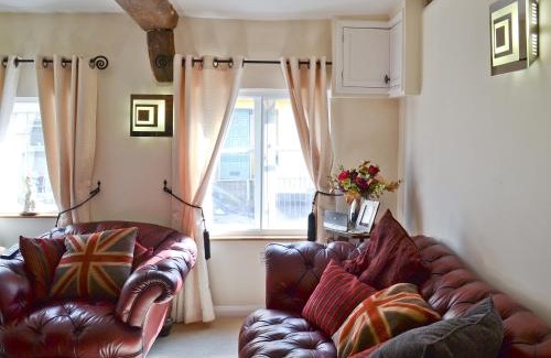 Sproughton House | Walnut Cottage