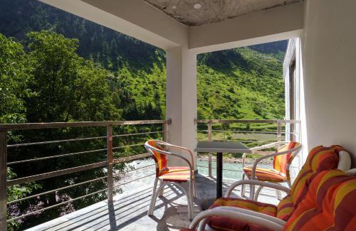 Kaghan Resort | Walnut Riverside Resort