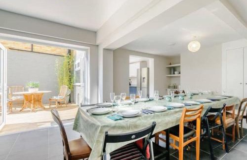 Margate House | Walpole FRONT House sleeps 13-15