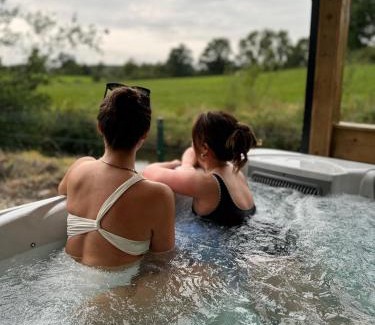 Upperlands Cabin | Walsh's Mill Lodges & Linen House