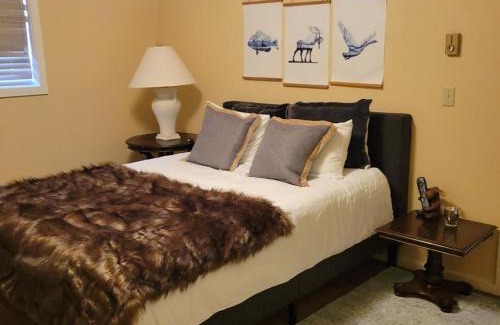 Warm Springs House | Wanderers Way 106