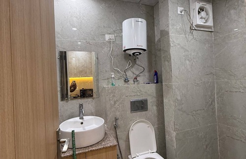 Greater Noida Apartment | WanderNest stay