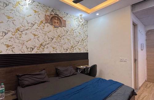 Greater Noida Apartment | WanderNest stay
