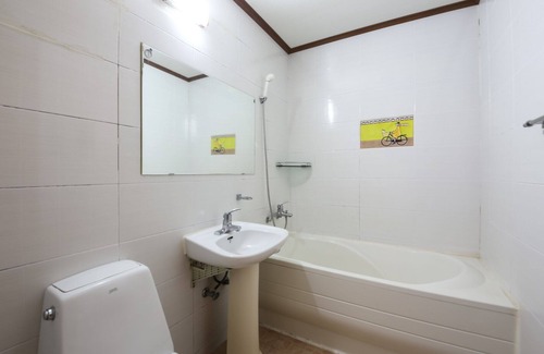 Wando Hotel | Wando C and Hyu