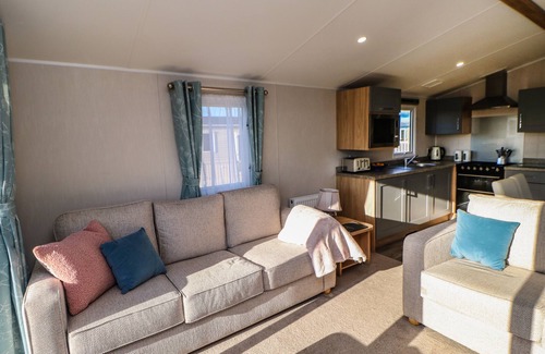 Woodhorn Cottage | WANSBECK VIEW 2, pet friendly, country holiday cottage in Ashington